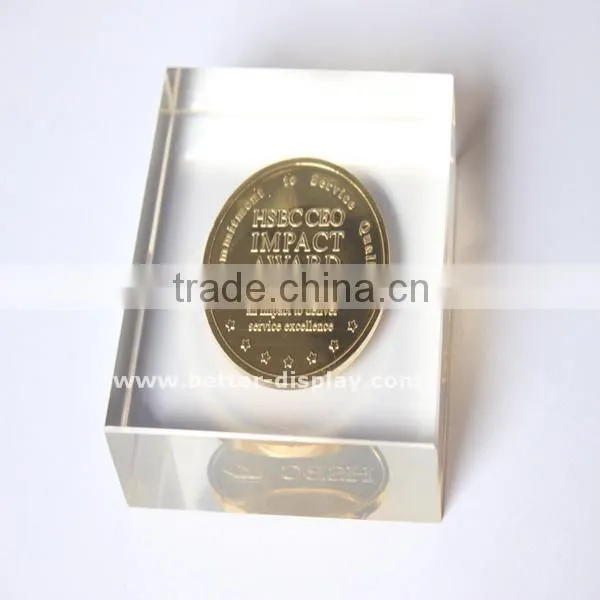 Custom Clear Acrylic Organic Glass Pyramid Paperweight photo-2