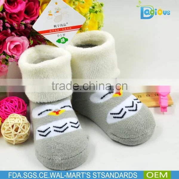 Multi-design Keep Warm Winter Baby Shoe Socks for 0-3 Years photo-3