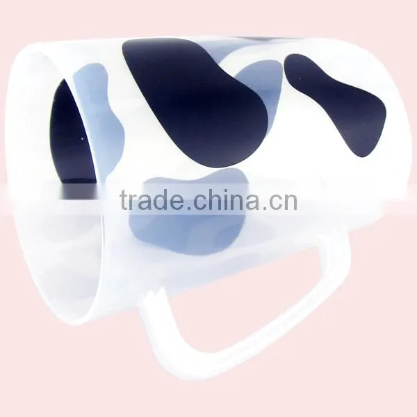 Gift Custom Black And White Colorful Plastic Milk Cup photo-5