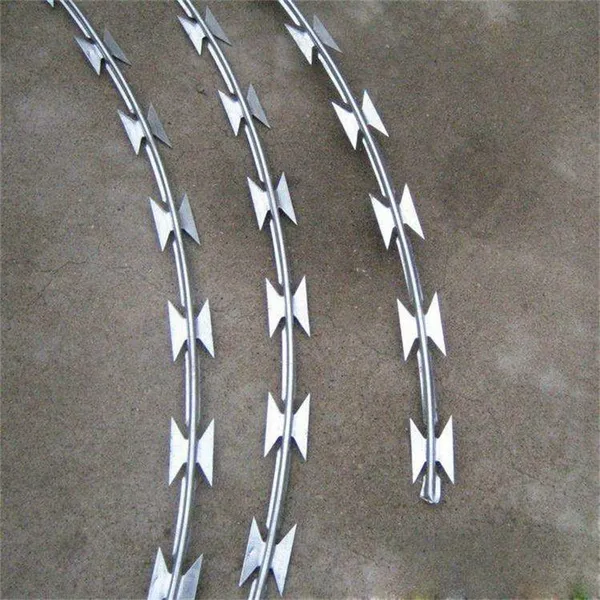 Hot Dip Galvanized Concertina Wire, 30g/m2 Zinc, 0.6mm Strip, 550mm Inner Dia, 20 Rings/m