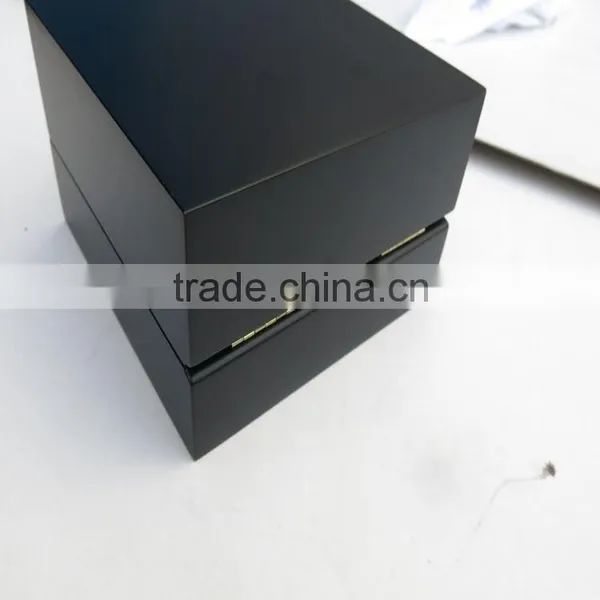 Custom High Gloss Wooden Single Watch Box for Top Sale photo-2