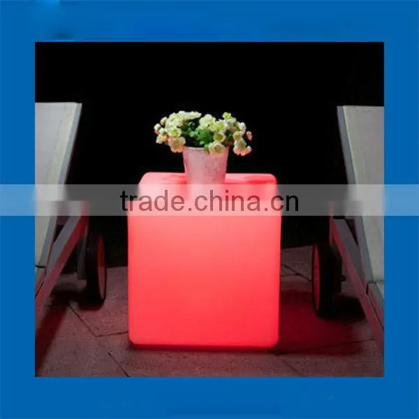 Outdoor Waterproof Polyethylene Solar-powered LED Sitting Cube With CE, ROHS, SGS Certifications photo-4