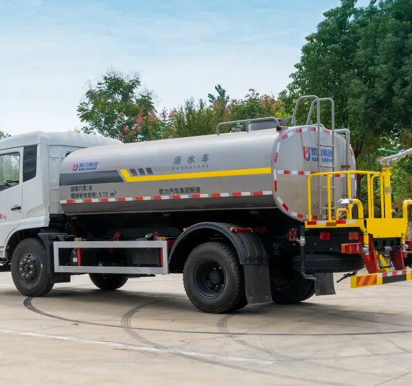 New and Used HOWO Water Tanker 6X4 20000 Liter Water Spray Bowser Water Tank Truck photo-4