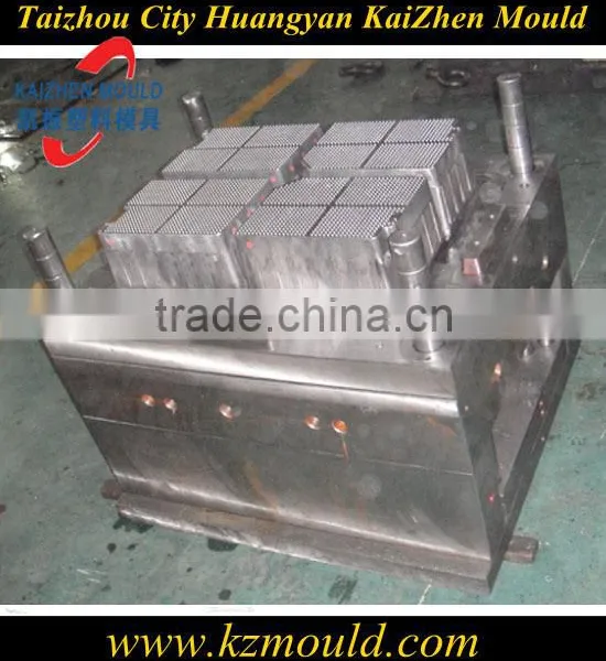 Plastic tooling crate mould