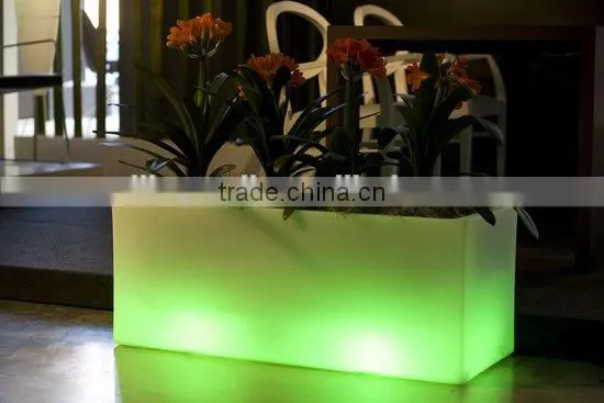 Hot Selling Outdoor Waterproof LED Plastic Flower Pot for Livingroom / Restaurant / Hotel / Night Club photo-6