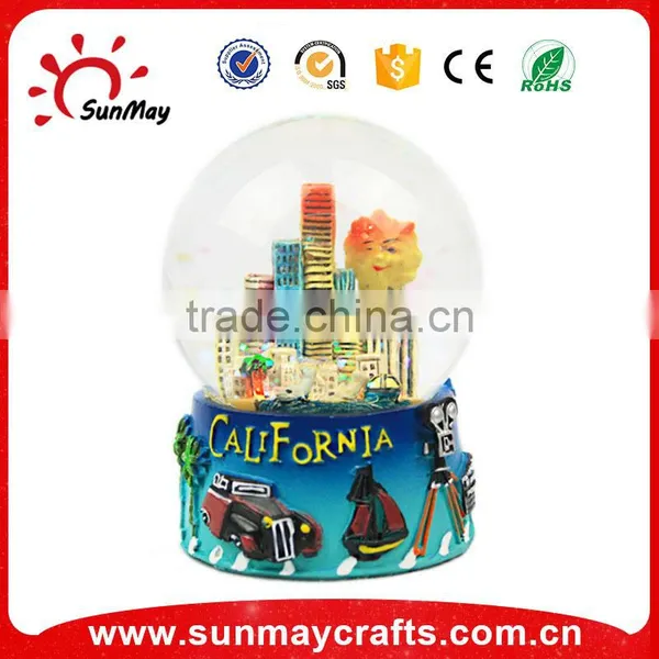 Polyresin Snow Globe for Christmas Decoration photo-2