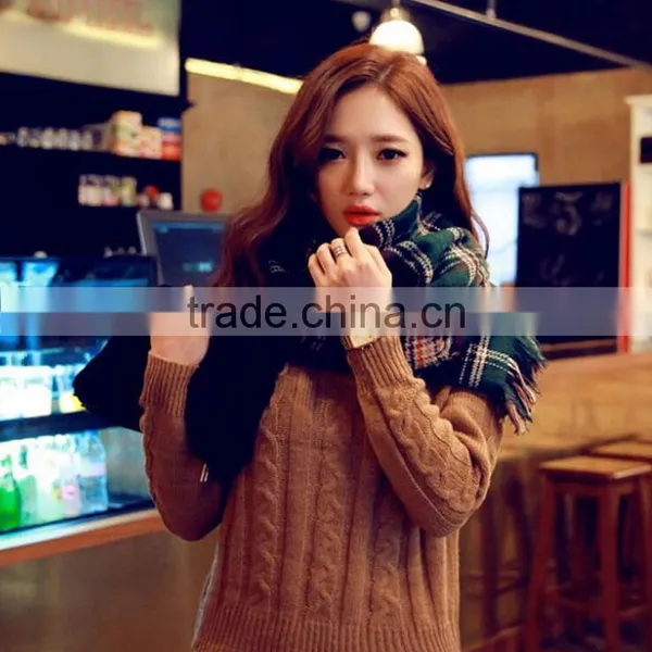 Classic Fashion Jacquard Checked Plaid Acrylic Long Double Side Scarf Stock photo-4