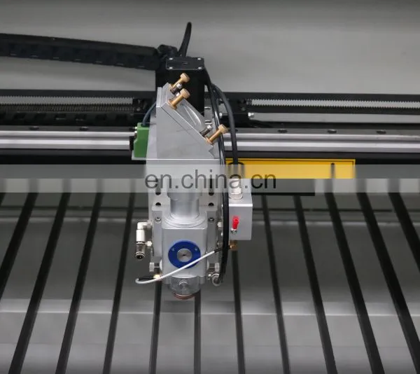 CO2 Laser Mixed Hybrid Cutting Machine For Fabric Metal And Non-Metal photo-3
