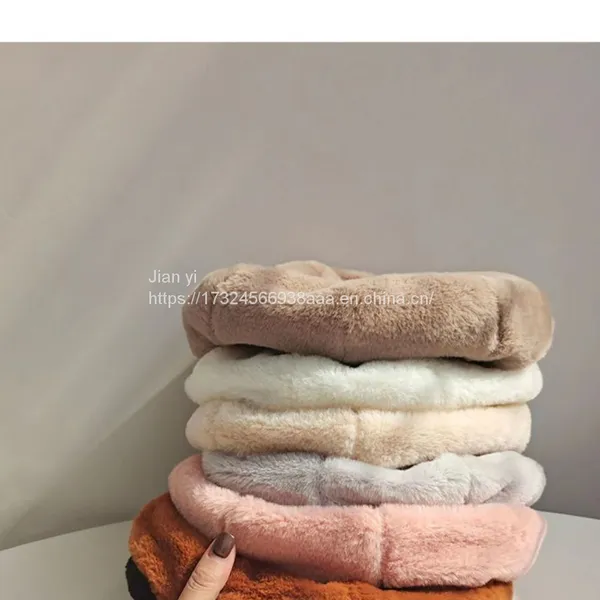 Plush Beret photo-4