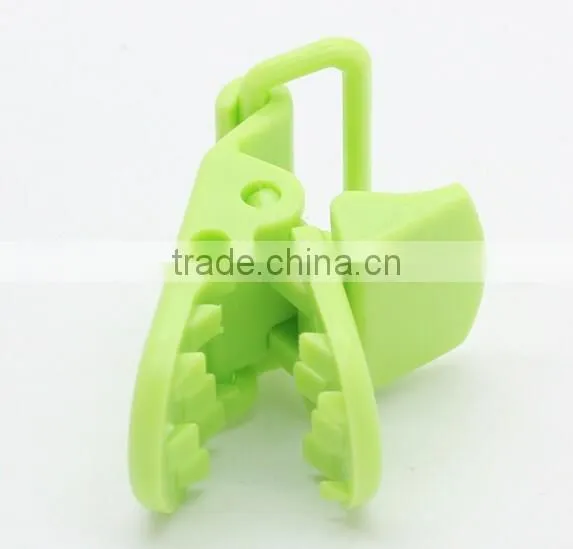 20/25mm Plastic Dummy Pacifier Clip Plastic Pacifier/Soother/Binky/Paci/Bib/Suspender/Toy Holder Clip photo-3