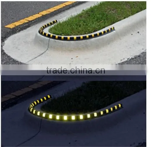 Road Warning Post Reflective Rubber Traffic Lane Reflective Divider photo-2
