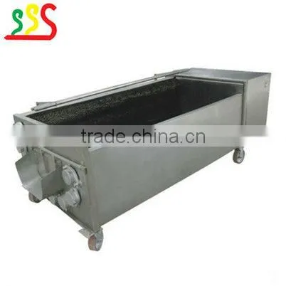 Brush cleaning machine suitabe for vegetable and fruit processing line