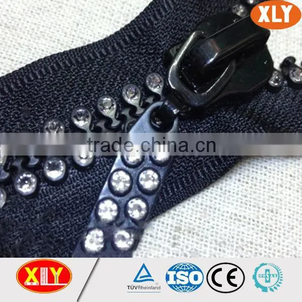 Diamond Zipper for Bag , Black Tape Plastic Zipper photo-3