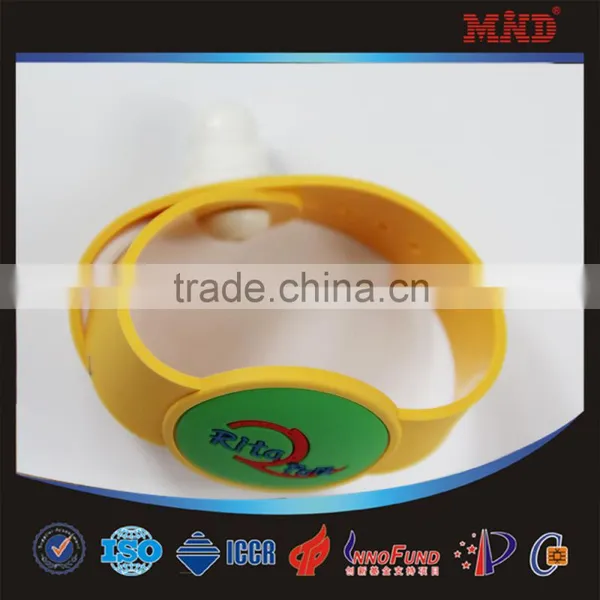 MDW410 74mm Diameter Rfid Silicone Electronic Identification Wristband /bracelet photo-4