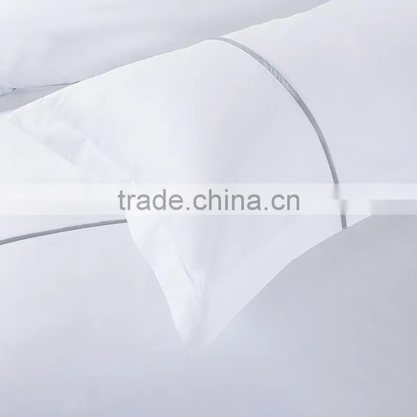 China Supplier Dubai 4 Stars Hotel Egyptian Cotton Bed Linen Embroidering Duvet Cover Set photo-3