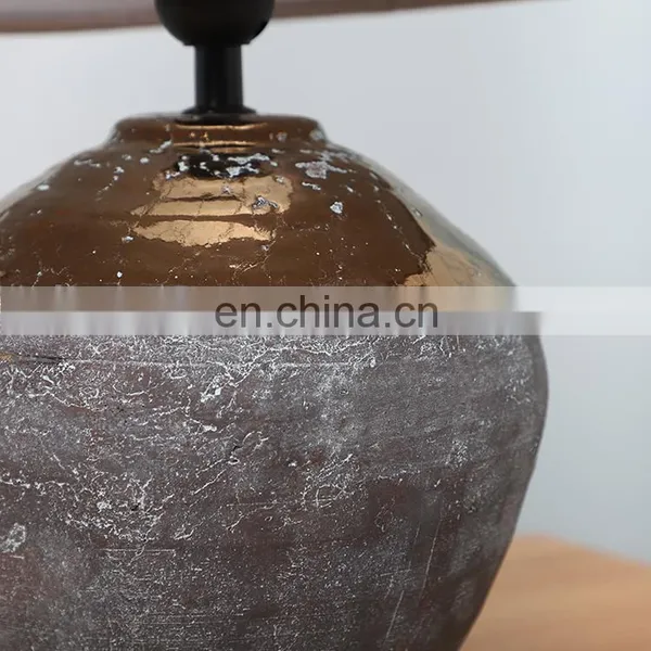Western Vintage Style Interior Desk Light Ceramic Bedroom Table Lamp for Hotel photo-3