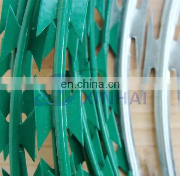 Barbed Wire Coil Galvanized Cross Razor Wire for Railway Galvanized Wire photo-4