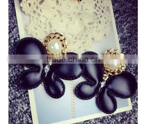 Black Leather Butterfly Jewelry Innovative Items Dangle Earring Fashion Pearl Earrings for Women Hand Made Items Christmas Gifts