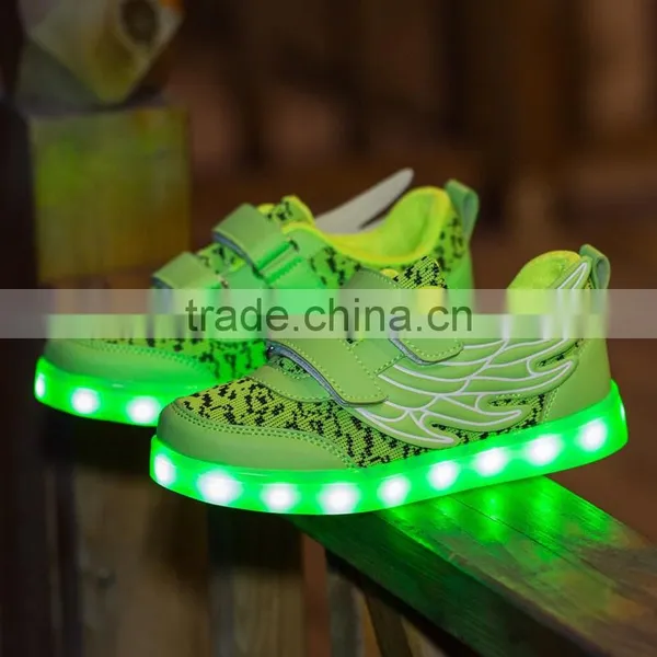 Hot Selling 2017 LED Kids Yeezy Light Shoes Glowing Flashing Shoes photo-6