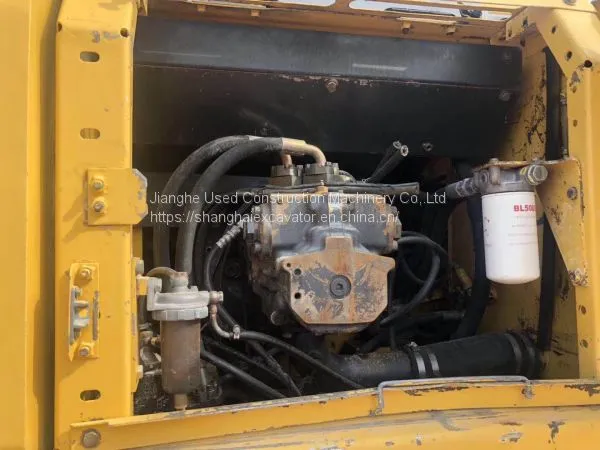 Komatsu 200-7 Excavator photo-4