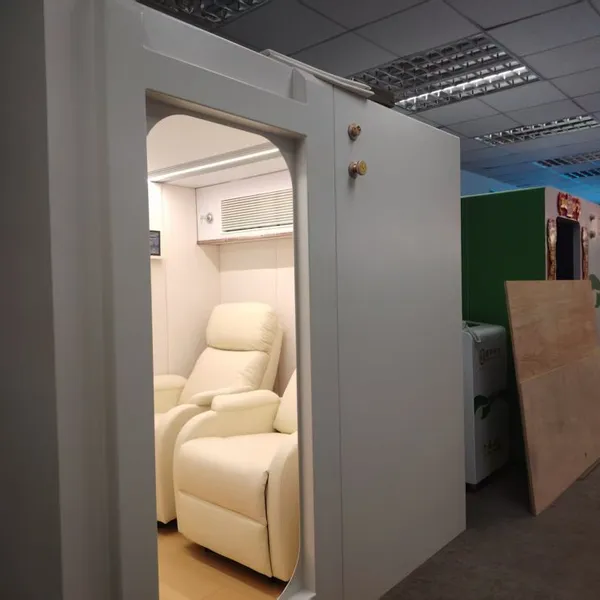 Rigid Oxygen Chamber, Which Can be Used by Multiple People, Inhales Oxygen to Help Sleep photo-5