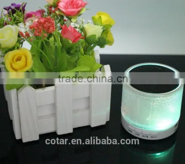 2016 Portable Mini Bluetooth Speaker With Fm Radio/Flash Light photo-2
