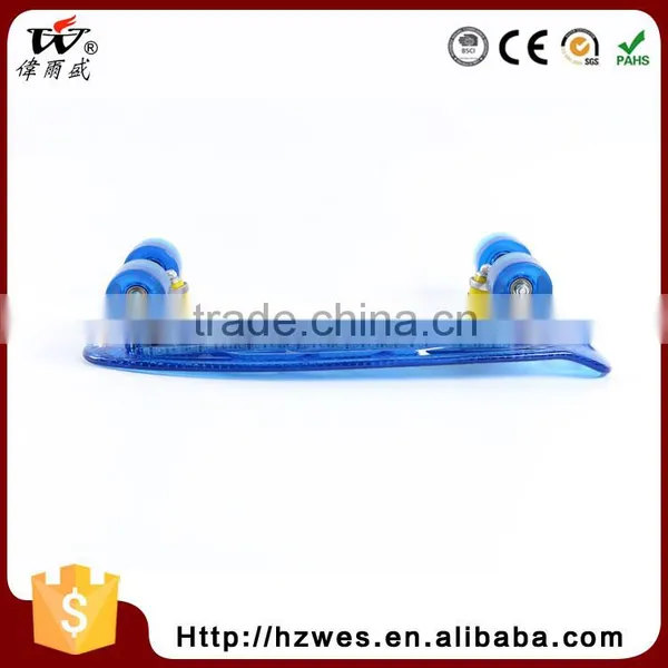 70kgs Top ABC Deck Material OEM Fish Shape Skateboard With LED photo-2