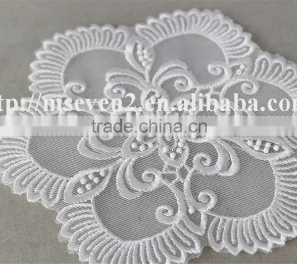 Wholesale White Color Flower Appliques Embroidery Patch for Ladies Dress photo-3