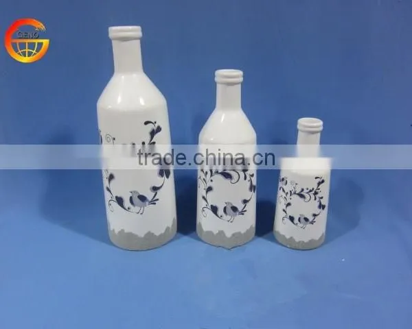 Hot Selling Ceramic White Glossy Flower Urn Decoration photo-3
