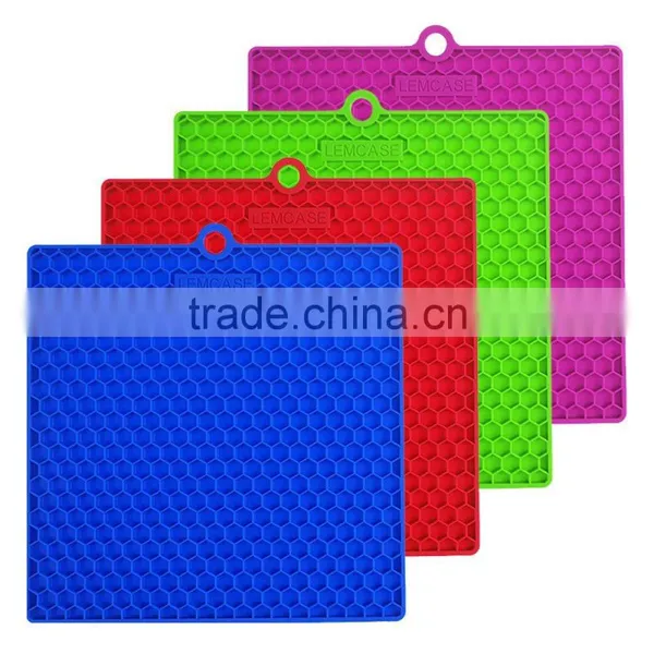 Manufacturer Silicone Pot Holder Mat Trivet Mat 7" x 7" Multipurpose Heat Resistance Hot Pad - Red Blue Green Purple photo-5