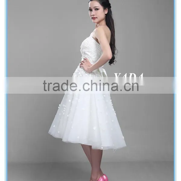 Pretty Off Shoulder Tulle Handmade Appliques Knee Length Wedding Dress photo-4