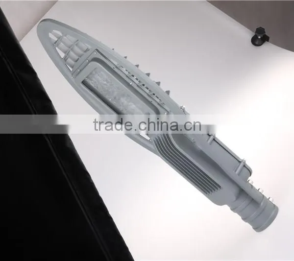 Die-casting Aluminum Housing With Heat Radiator All in One Street Light photo-5