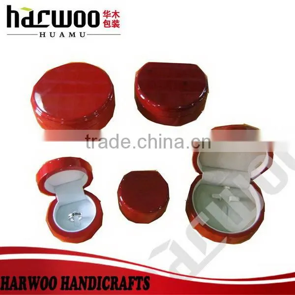 2016 Trendy Leather Cosmetic Shaped Shell Jewelry Boxes photo-3