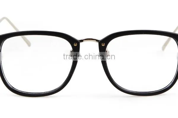 's Most Stylish New Mode Essential Gold Metallic Frames Eyewear photo-3