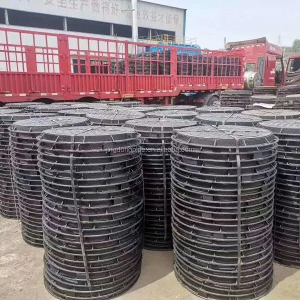 Durable Ductile Iron Manhole Covers With Locking Device for Public Facility Safety Protection photo-4