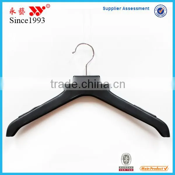 Garment Usage Black Cloth Plastic Coat Hanger for Display