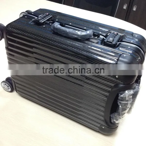 Carbon Fiber Suitcase in Autoclave Process photo-2