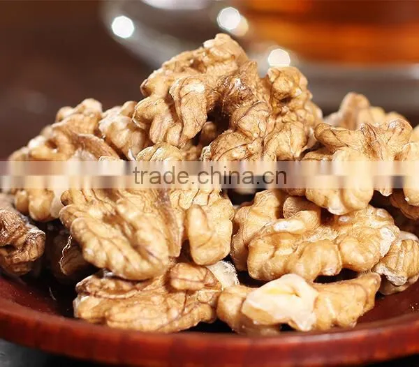 2015 New Crop Dried Light / Amber Walnut Kernels Whole Sale photo-3