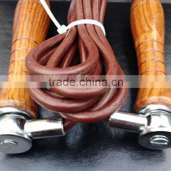 Jump Rope / Skipping Rope Cross Fit - Red Wooden Handle - Adjustable Leather Rope - Weight Inserted photo-4