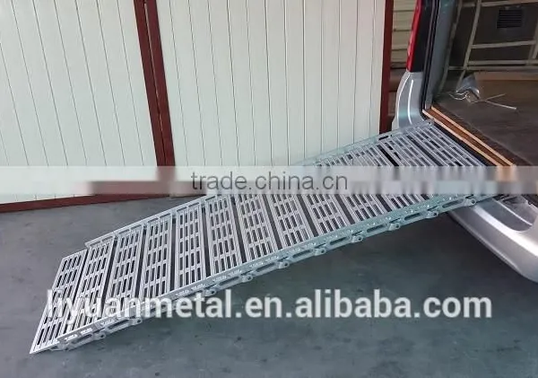 Aluminum portable ramp