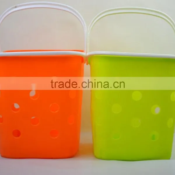Handle plastic laundry basket