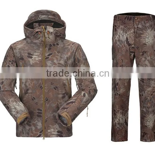 Custom Man Waterproof Camouflage Softshell Suit photo-3