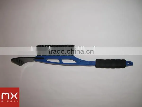 Snow Brush With EVA Hand Protector for IPO in USA photo-3