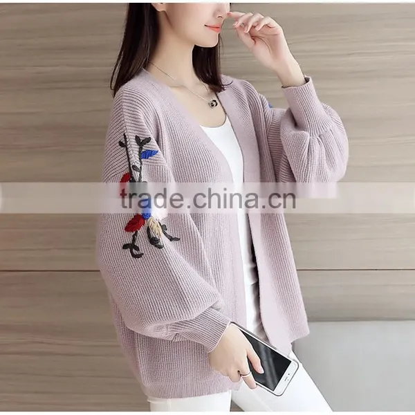 Fall Ladies Loose Embroidery Sweater Coat Green Bishop Sleeve Knit Short Sweater photo-4