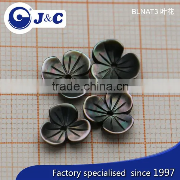 Carved Customized Natural Sea Shell Flower Shape,mother of Pearl Decoration Buttons photo-2