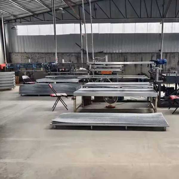 Modern Expanded Metal Lath Galvanized Rib Lath Reverse Twist Customizable Length Durable Anti-Corrosion Stainless Steel Wall photo-3