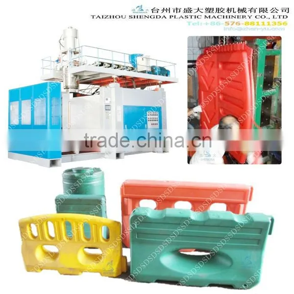 Plastic Road Barrier Blowing Machine photo-4