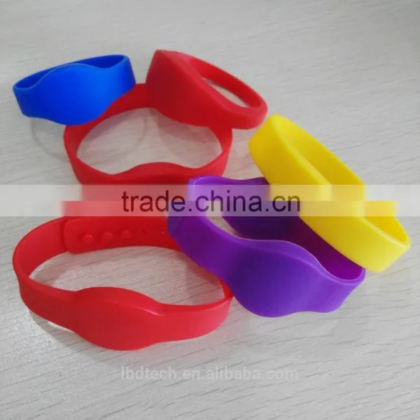 Hot Sale Printable MIFARE DESFire EV1 2K Silicone Wristbands photo-6