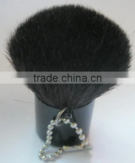 Kabuki Brush With Chain