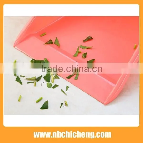 Mini Plastic High Quality Dustpan photo-4